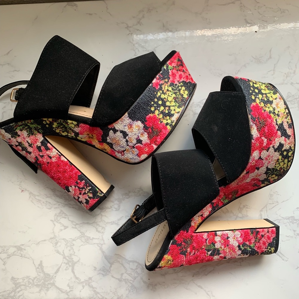 VIBRANT SPRING/ SUMMER HEEL PLATFORM